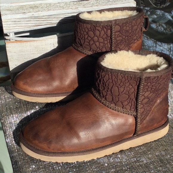 UGG Shoes - UGG woman’s size 9 brown leather boots